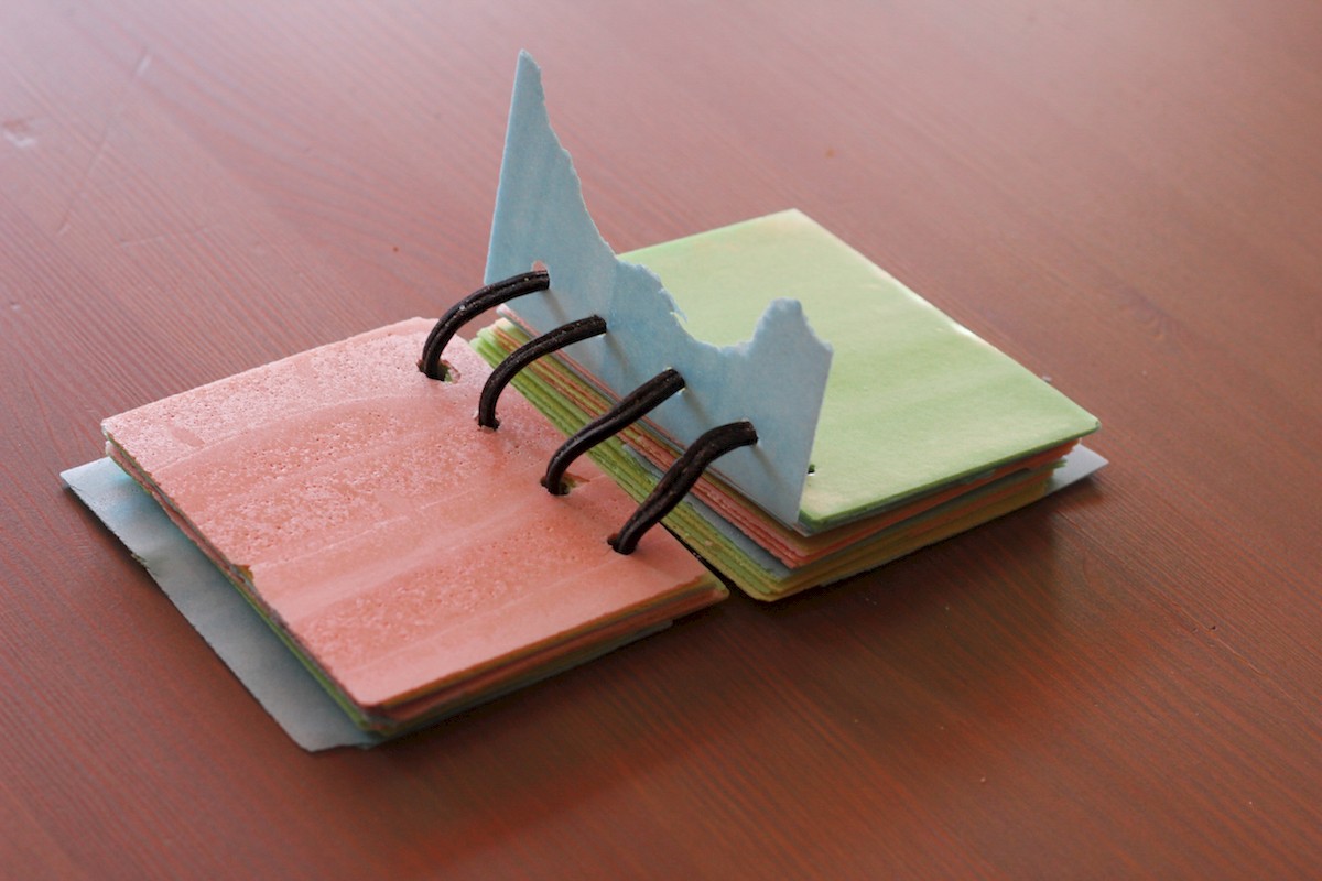 Buchprojekt EAT von ZHdK Game Design Studentin Joëlle Tobler jetzt im MIZ anschauen!