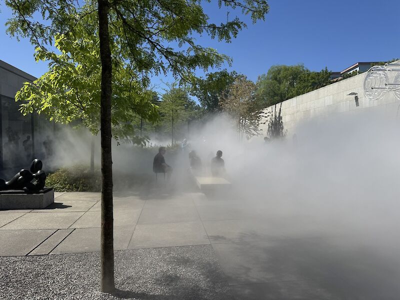 Skulpturenpark «Neue Nationalgalerie Berlin». Nebelinstallation von Fuyiko Nakaya. 